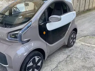 Usata XEV Yoyo 7 kW (10 CV) 2024 Marrone Utilitaria