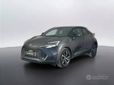 Usata Toyota C-HR Trend 198 CV (145 kW) 2024 Grigio SUV