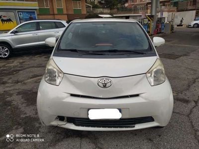 Toyota iQ