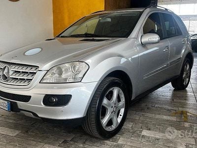 Usata Mercedes ML320 224 CV (164 kW) 2007 Antracite SUV