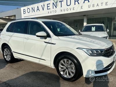 Usata VW Tiguan Life 150 CV (110 kW) 2024 Bianco SUV