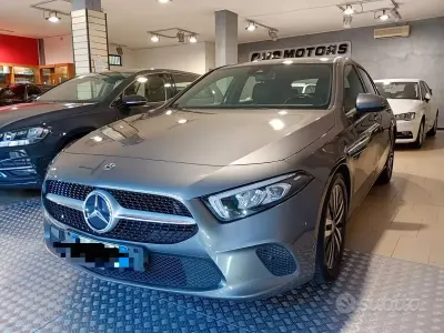 Usata Mercedes A180 Executive 116 CV (85 kW) 2019 Grigio Berlina