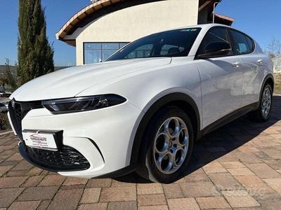 Begagnad Alfa Romeo Tonale Sprint 131 HK (96 kW) 2023 Vit SUV