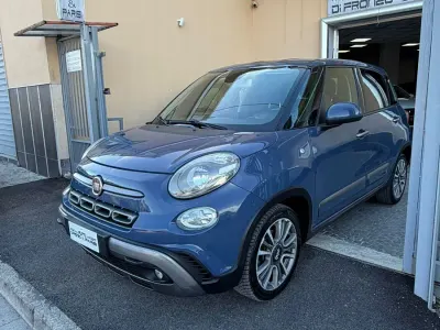 Begagnad Fiat 500L Cross 95 HK (69 kW) 2018 Blå Minibuss