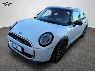Usata Mini Cooper Favoured 150 kW (204 CV) 2025 Bianco Utilitaria