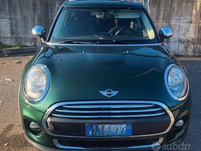 Usata Mini Cooper D Business 116 CV (85 kW) 2015 Verde Utilitaria