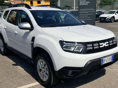 Usata Dacia Duster Essentiel 101 CV (74 kW) 2023 Bianco SUV