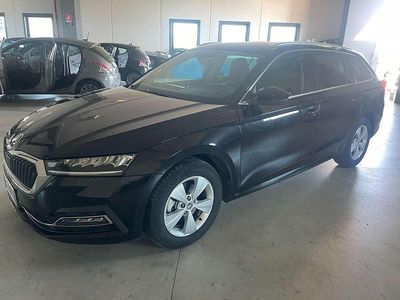 Usata Skoda Octavia Style 150 CV (110 kW) 2022 Nero Station wagon