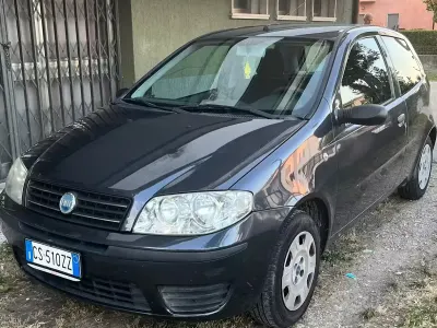 Usata Fiat Punto 60 CV (44 kW) 2004 Nero Utilitaria