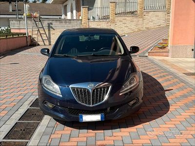 Usata Lancia Delta 105 CV (77 kW) 2011 Blu Utilitaria