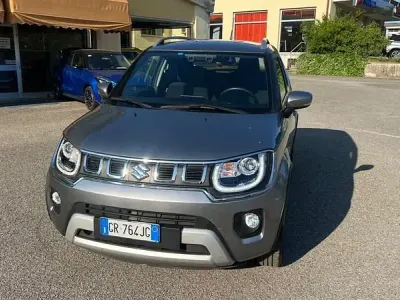 Usata Suzuki Ignis 83 CV (61 kW) 2023 Argento SUV