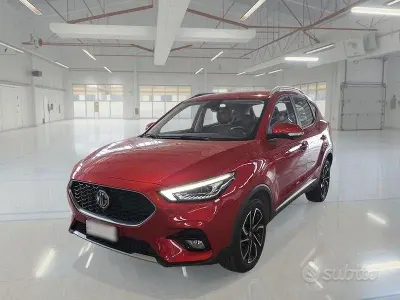 Usata MG ZS Luxury 111 CV (81 kW) 2022 Rosso SUV