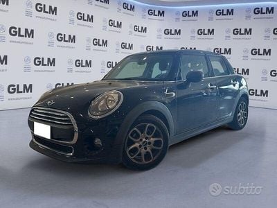 Begagnad Mini One D 95 HK (69 kW) 2017 Blå Halvkombi