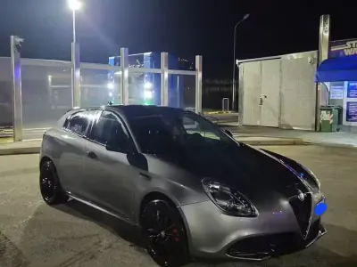 Usata Alfa Romeo Giulietta 82 CV (60 kW) 2016 Grigio Utilitaria