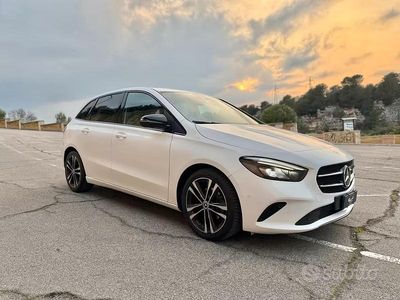 Usata Mercedes B180 116 CV (85 kW) 2020 Bianco Monovolume