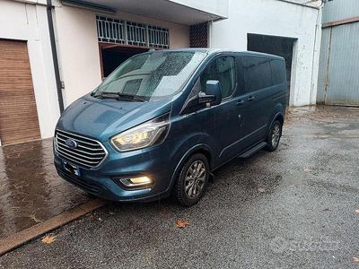 Usata Ford Tourneo 130 CV (95 kW) 2022 Blu Monovolume