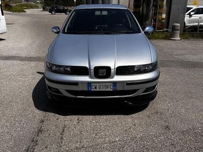 Usata Seat Leon 130 CV (95 kW) 2005 Grigio Berlina