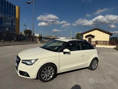 Usata Audi A1 Attraction 105 CV (77 kW) 2012 Bianco Utilitaria