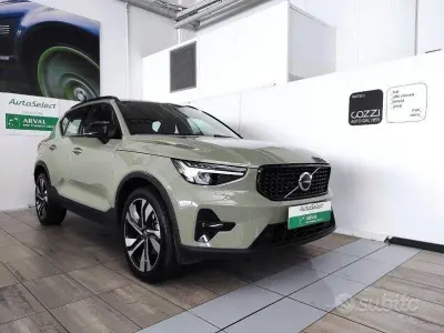 Usata Volvo XC40 Ultimate 197 CV (144 kW) 2023 Verde SUV
