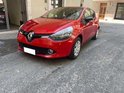 Usata Renault Clio IV 73 CV (53 kW) 2015 Rosso Berlina