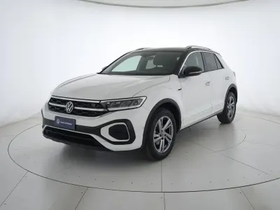 Usata VW T-Roc R-line 110 CV (80 kW) 2023 Pure white nero SUV
