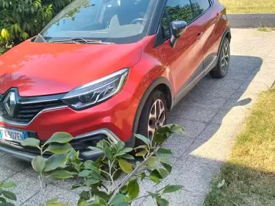 Usata Renault Captur 90 CV (66 kW) 2019 Rosso SUV