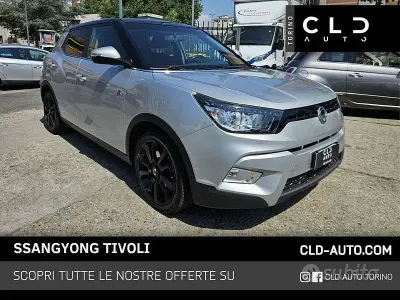 Usata SsangYong Tivoli 114 CV (83 kW) 2016 Grigio SUV