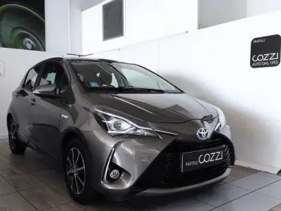 Gebraucht Toyota Yaris Hybrid Active 73 PS (53 kW) 2018 Beige