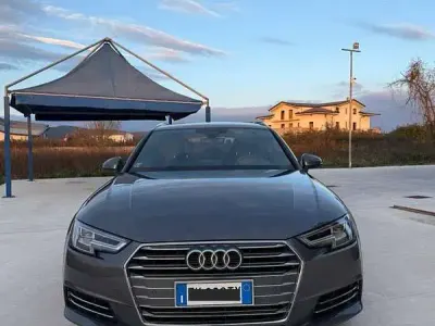 Usata Audi A4 Design 150 CV (110 kW) 2017 Grigio Station wagon