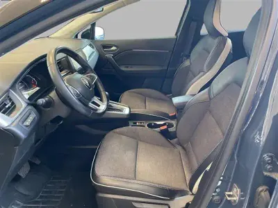 Usata Renault Captur Techno 145 CV (106 kW) 2023 Blu scuro SUV