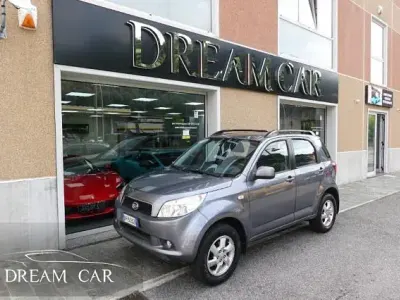 Usata Daihatsu Terios 86 CV (63 kW) 2009 Grigio metallizzato SUV