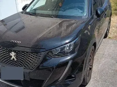 Usata Peugeot 2008 110 CV (80 kW) 2022 Nero SUV