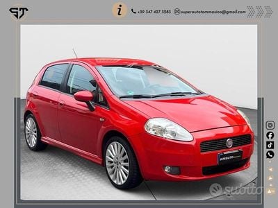 Usata Fiat Grande Punto Active 95 CV (69 kW) 2007 Rosso Utilitaria