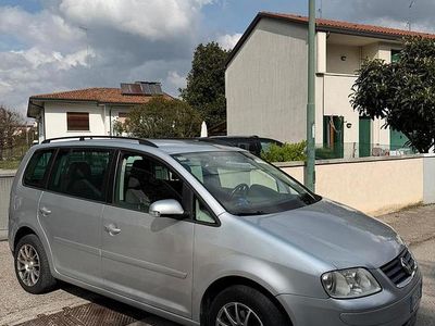 Usata VW Touran 105 CV (77 kW) 2006 Grigio Monovolume