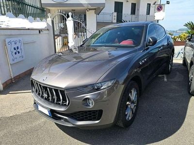 Usata Maserati Levante 250 CV (183 kW) 2018 Grigio SUV