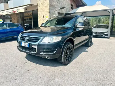 Usata VW Touareg 174 CV (127 kW) 2007 Nero SUV