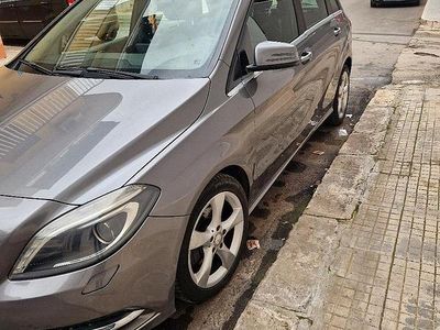 Usata Mercedes B180 Premium 109 CV (80 kW) 2013 Utilitaria