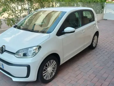 Usata VW up! Move 68 CV (50 kW) 2020 Bianco Utilitaria