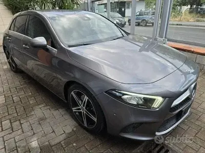 Usata Mercedes A180 116 CV (85 kW) 2018 Grigio Berlina