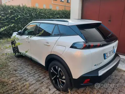 Usata Peugeot e-2008