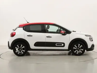 Używany Citroën C3 Shine 83 KM (61 kW) 2022 Hatchback