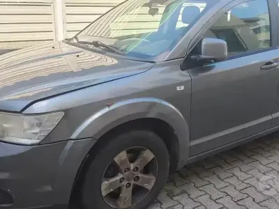 Usata Fiat Freemont 140 CV (102 kW) 2011 Grigio SUV