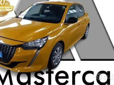 Usata Peugeot 208 Active 75 CV (55 kW) 2023 Giallo faro (metallizzato) Utilitaria