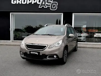 Usata Peugeot 2008 Active 68 CV (50 kW) 2014 Marrone SUV