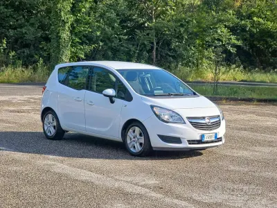 Usado Opel Meriva Innovation 120 CV (88 kW) 2017 Blanco Monovolumen