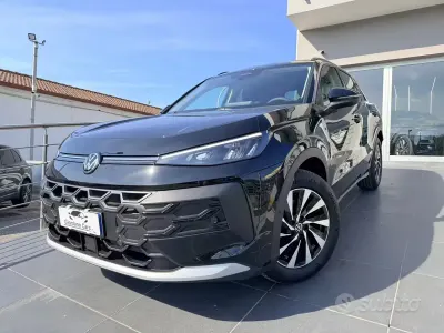 Nuova VW T-Roc Style 116 CV (85 kW) 2026 Nero SUV