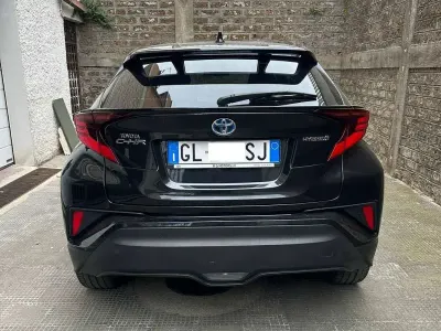 Usata Toyota C-HR Lounge 98 CV (72 kW) 2022 Nero SUV