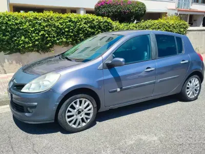 Usata Renault Clio II 58 CV (42 kW) 2007 Blu Berlina
