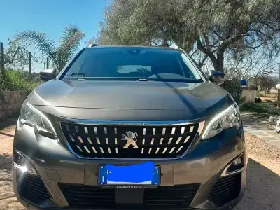 Usata Peugeot 3008 120 CV (88 kW) 2018 Verde SUV