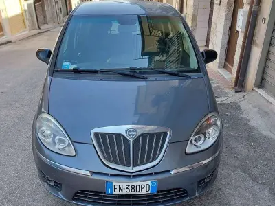 Usata Lancia Musa 92 CV (67 kW) 2012 Monovolume